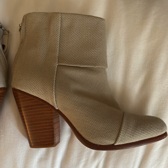 Rag & Bone Newbury taupe canvas and leather boots - Picture 11 of 17